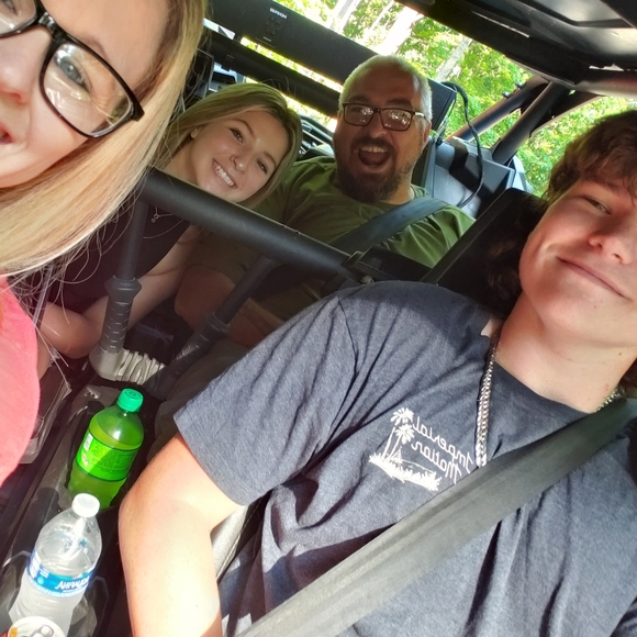 Meet your Posher, Monica - Picture 7 of 12